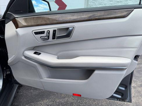 Used 2016 Mercedes-Benz E 350 4MATIC Wagon w/ Premium Package image 36