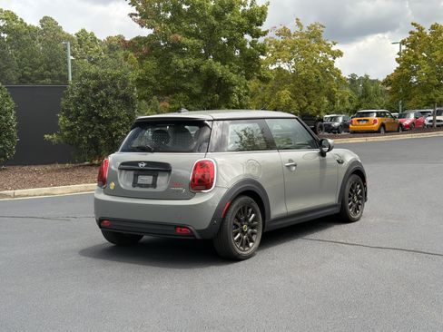 Used 2023 MINI Cooper SE FWD image 3