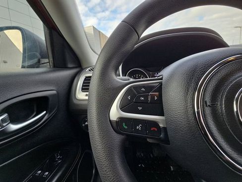 Used 2020 Jeep Compass Sport image 11