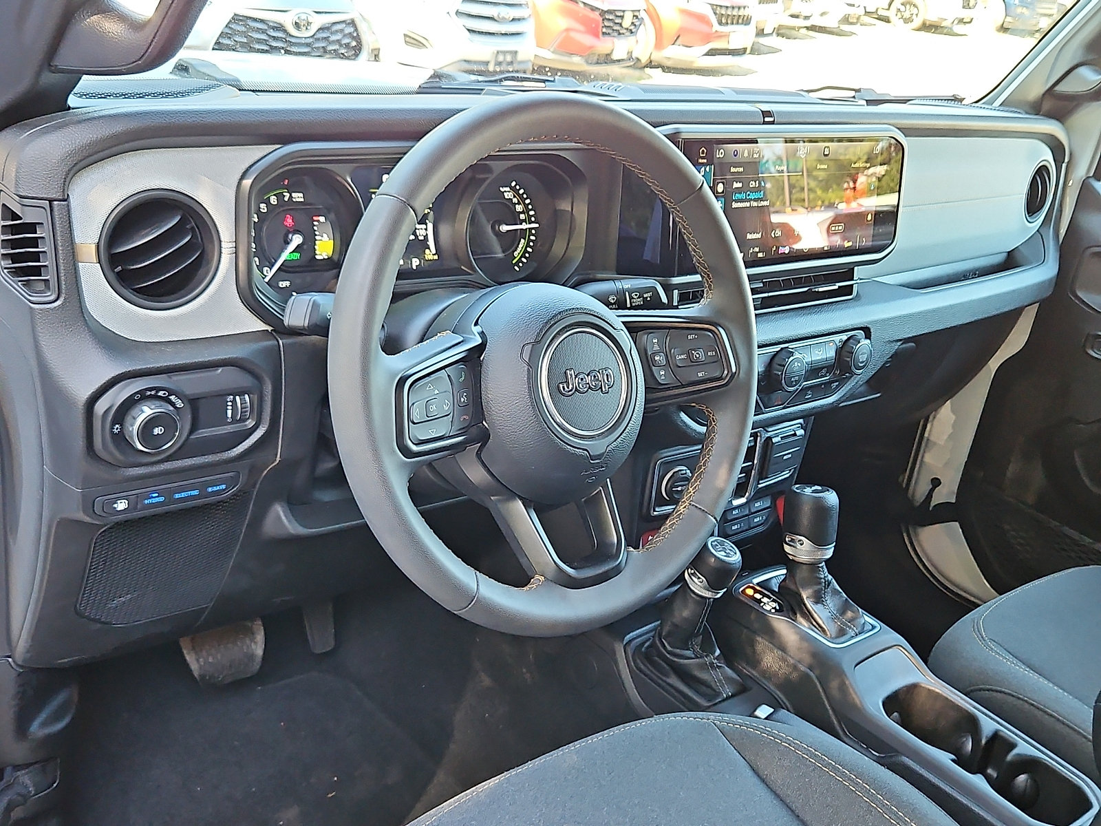 Used 2024 Jeep Wrangler Unlimited AWD/4WD image 30