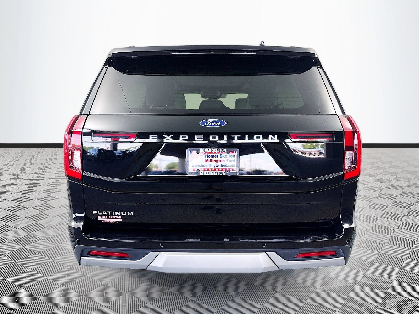 Used 2025 Ford Expedition Platinum w/ Driver's Package AWD/4WD image 6