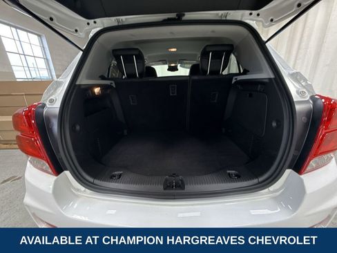 Certified 2022 Chevrolet Trax LT w/ LT Convenience Package AWD/4WD image 34