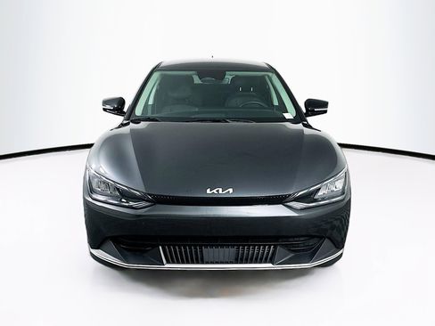 Used 2024 Kia EV6 Light image 2