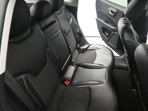 Used 2020 Jeep Compass Latitude image 14