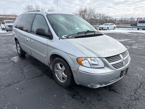 Used 2007 Dodge Grand Caravan SXT image 1