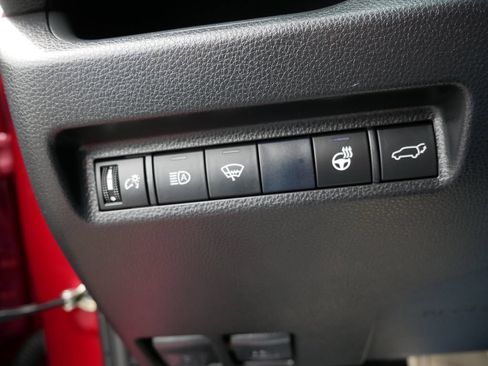 Certified 2019 Toyota RAV4 XLE w/ Convenience Package AWD/4WD image 28