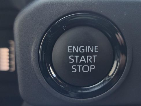 Used 2025 Toyota Tacoma SR5 RWD image 17