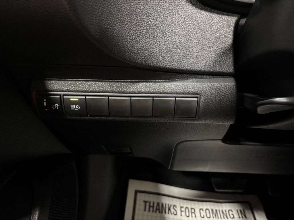 Used 2026 Toyota Corolla SE FWD image 17
