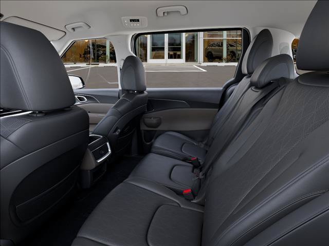 Used 2026 Kia Carnival FWD image 18