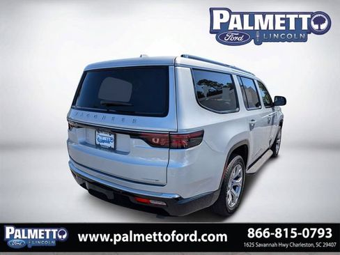 Used 2022 Jeep Wagoneer Series II RWD image 3