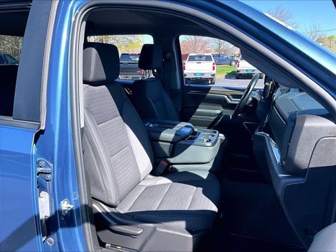 Used 2024 Chevrolet Silverado 1500 LT image 11