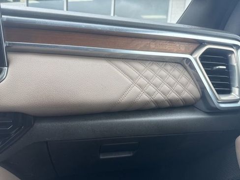 Used 2023 GMC Canyon Denali image 27