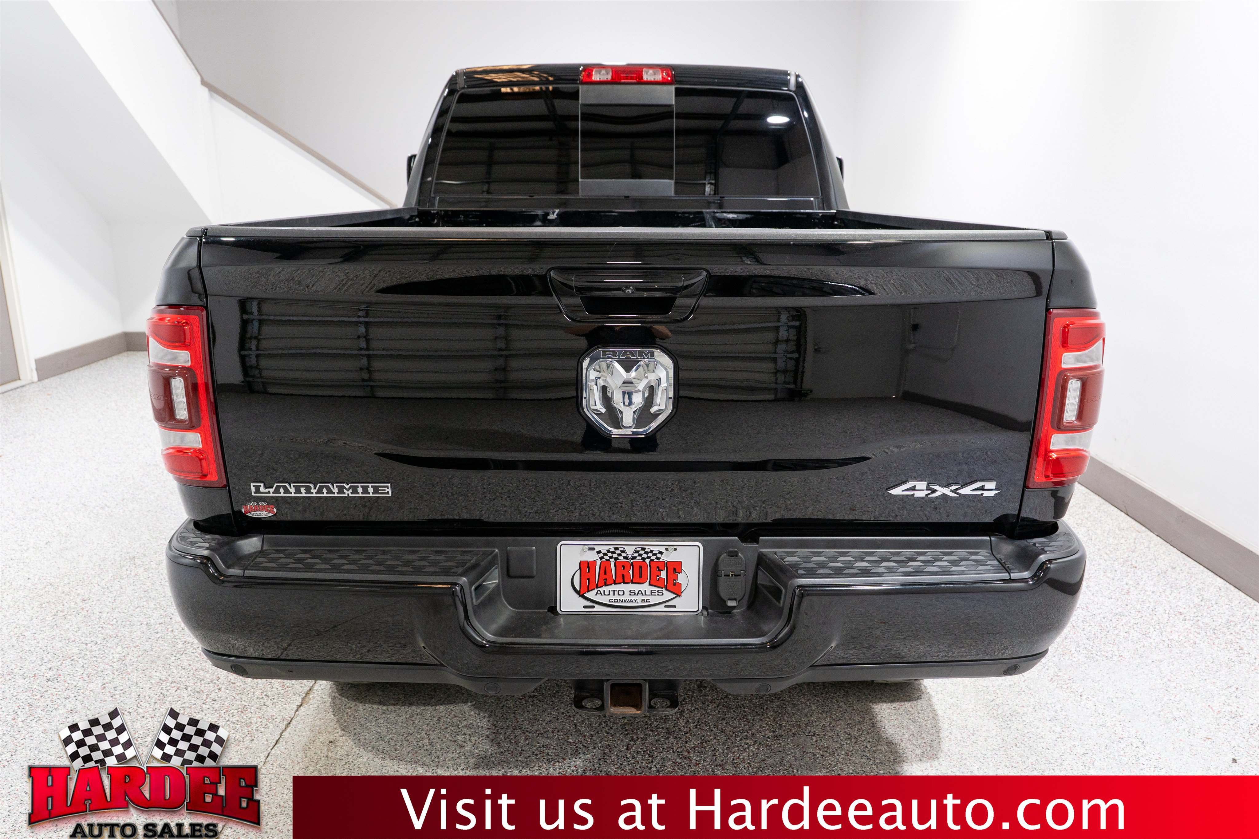 Used 2024 RAM 2500 Laramie AWD/4WD image 4