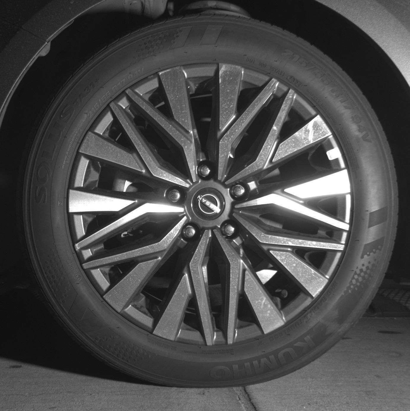 Used 2025 Nissan Altima 2.5 SV FWD image 14