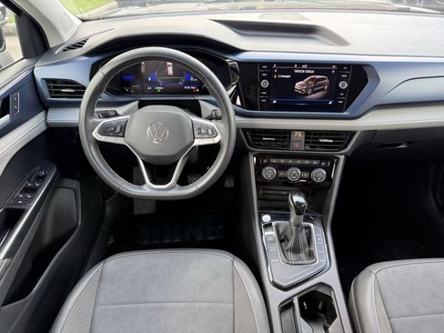Used 2024 Volkswagen Taos SE FWD image 14