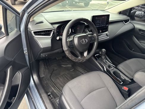 Used 2022 Toyota Corolla LE FWD image 22