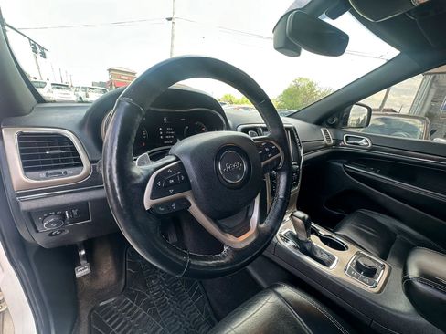 Used 2017 Jeep Grand Cherokee Limited AWD/4WD image 15