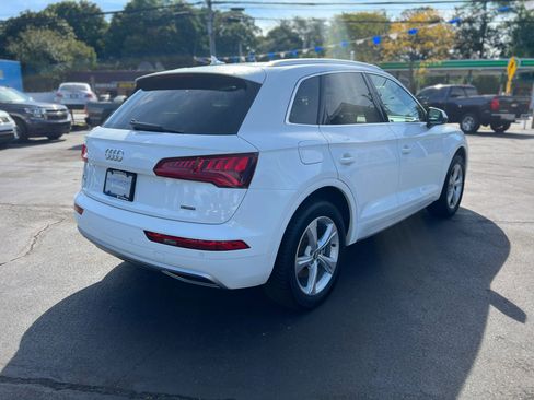 Used 2020 Audi Q5 2.0T Premium w/ Convenience Package image 6