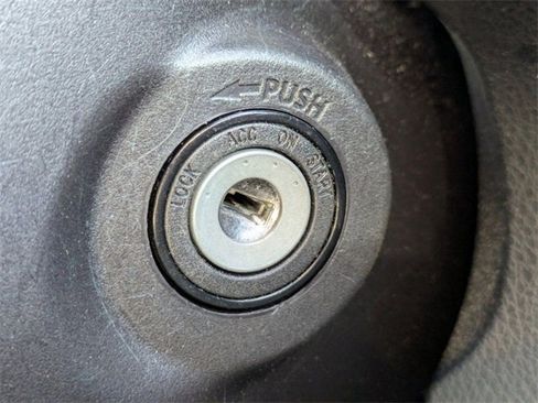 Used 2019 Toyota Corolla LE image 29