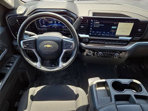 Used 2023 Chevrolet Silverado 1500 LT RWD image 17