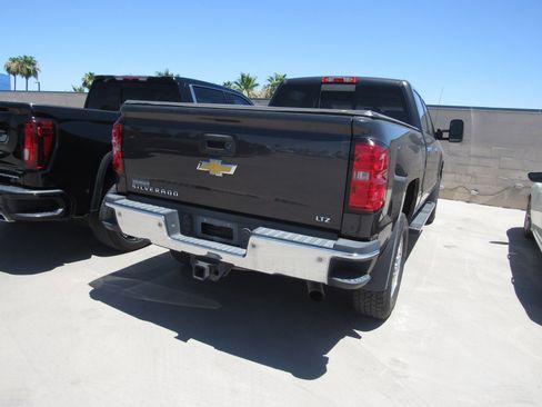 Used 2015 Chevrolet Silverado 3500 LTZ w/ LTZ Plus Package AWD/4WD image 3