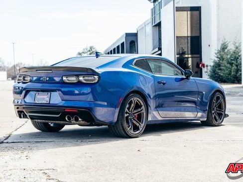 Used 2019 Chevrolet Camaro SS image 10