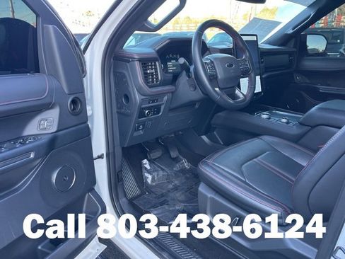 Used 2023 Ford Expedition Limited image 5