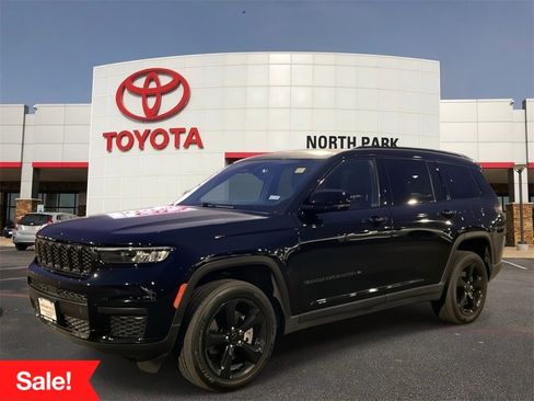 Used 2024 Jeep Grand Cherokee L Altitude image 1