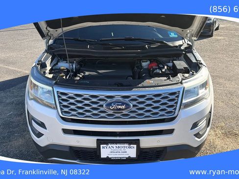 Used 2016 Ford Explorer Platinum image 26