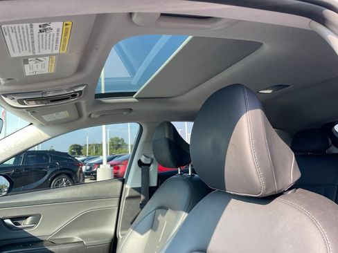 Used 2024 Hyundai Kona Limited FWD image 20