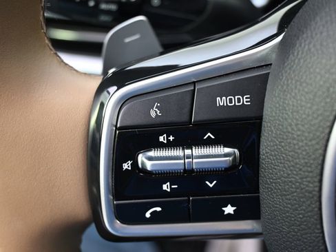 Used 2024 Kia Sorento SX Prestige w/ Olive Brown Leather Package image 38