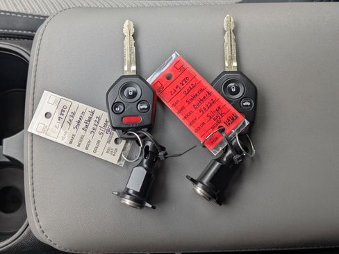 Used 2022 Subaru Outback Premium image 34