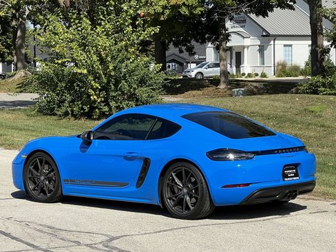 Certified 2023 Porsche 718 Cayman image 3