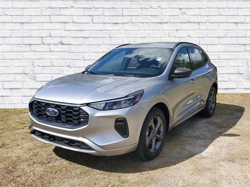 Used 2023 Ford Escape ST-Line image 4