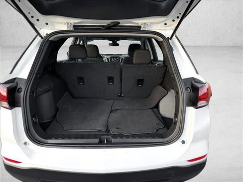 Used 2024 Chevrolet Equinox LS image 8