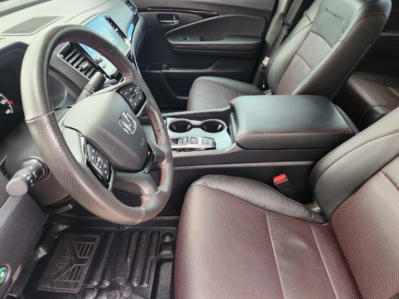 Certified 2025 Honda Ridgeline Black Edition image 12