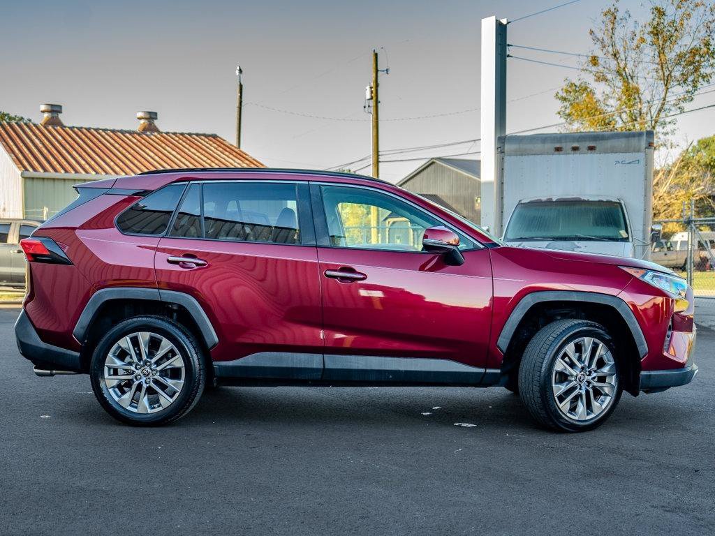 Used 2019 Toyota RAV4 Limited AWD/4WD image 2