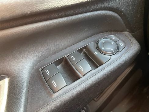 Used 2021 Chevrolet Equinox Premier image 16