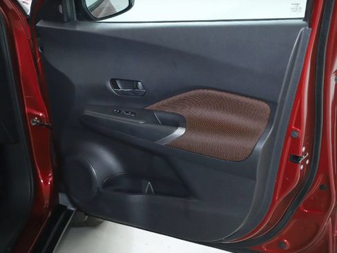 Certified 2023 Nissan Kicks SR FWD image 34