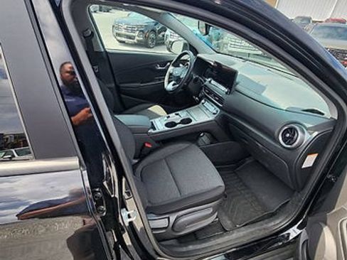 Certified 2023 Hyundai Kona SEL FWD image 8