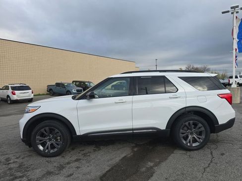 Certified 2024 Ford Explorer XLT w/ XLT Sport Appearance Package AWD/4WD image 9