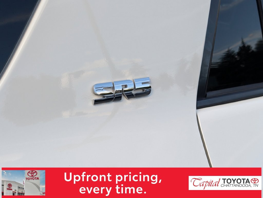 Used 2023 Toyota 4Runner SR5 Premium w/ Moonroof Package AWD/4WD image 8