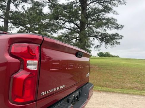 Used 2020 Chevrolet Silverado 2500 High Country w/ Z71 Off-Road Package AWD/4WD image 16
