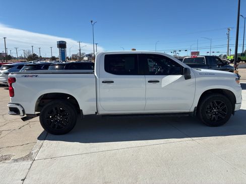 Used 2022 Chevrolet Silverado 1500 Custom image 8