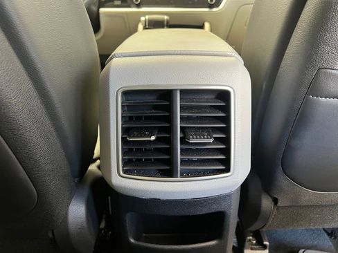 Used 2023 Kia Sportage EX FWD image 9