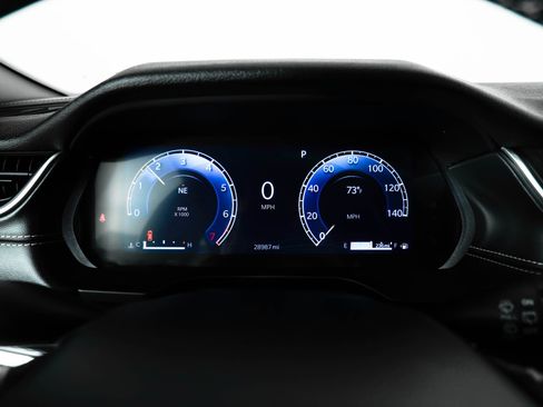 Used 2024 Jeep Grand Cherokee L Altitude image 24