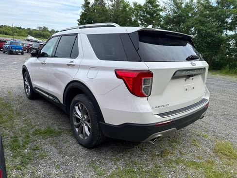 Used 2022 Ford Explorer Limited AWD/4WD image 2