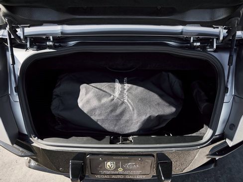 Used 2023 Aston Martin DBS Volante image 28