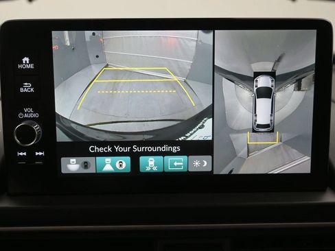 Used 2025 Honda Pilot Elite image 27