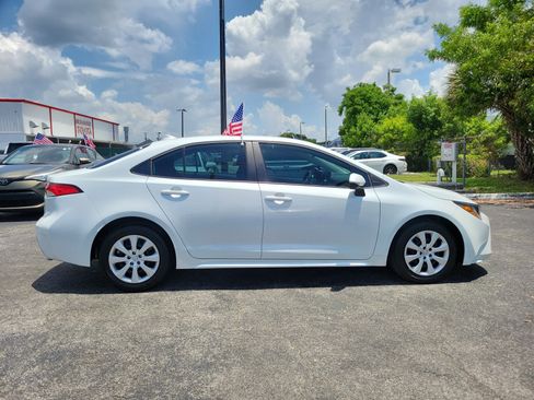 Used 2025 Toyota Corolla LE w/ Convenience Package FWD image 13